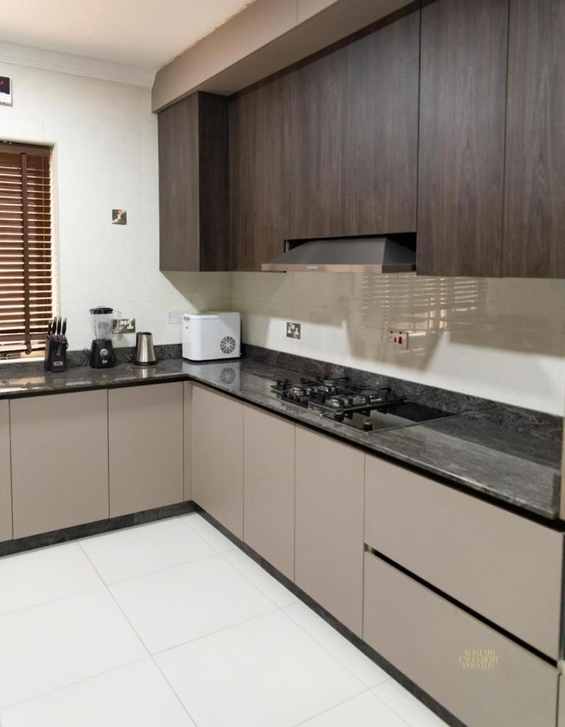 لاغوس Metro Apartments المظهر الخارجي الصورة